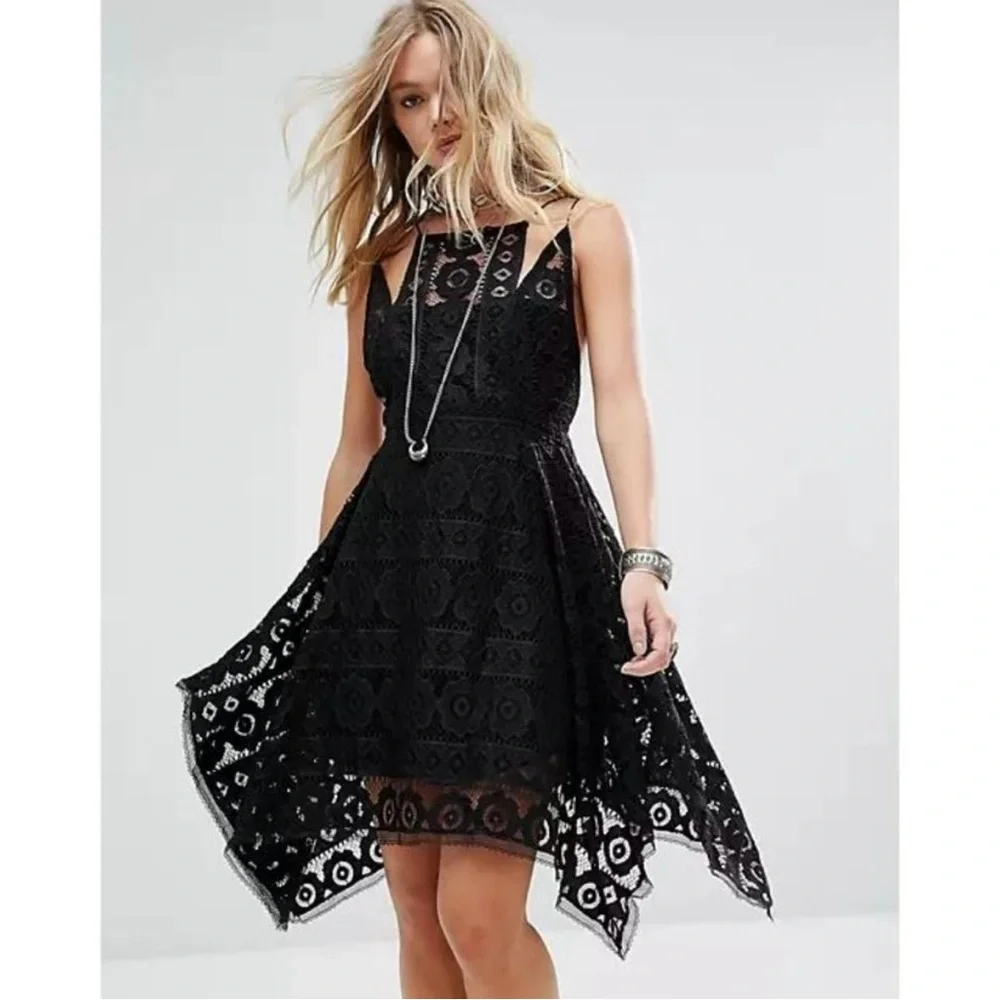 Free People Black Boho Just Like Honey Drape Hem Lace Mini Dress size 6 - Picture 4 of 14
